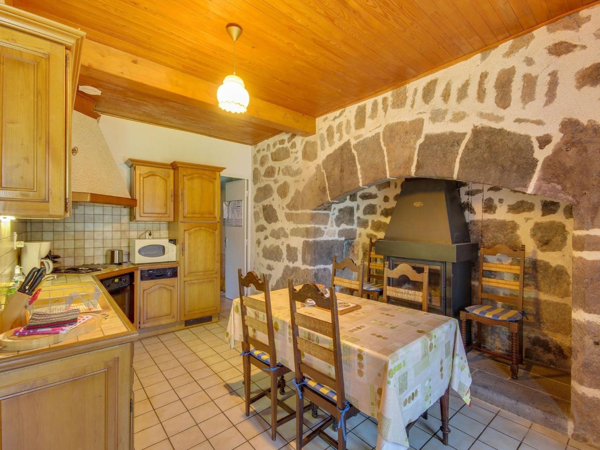 Beautiful Villa In The Parc Des Volcans D Auvergne Vic-sur-Cère Exteriér fotografie